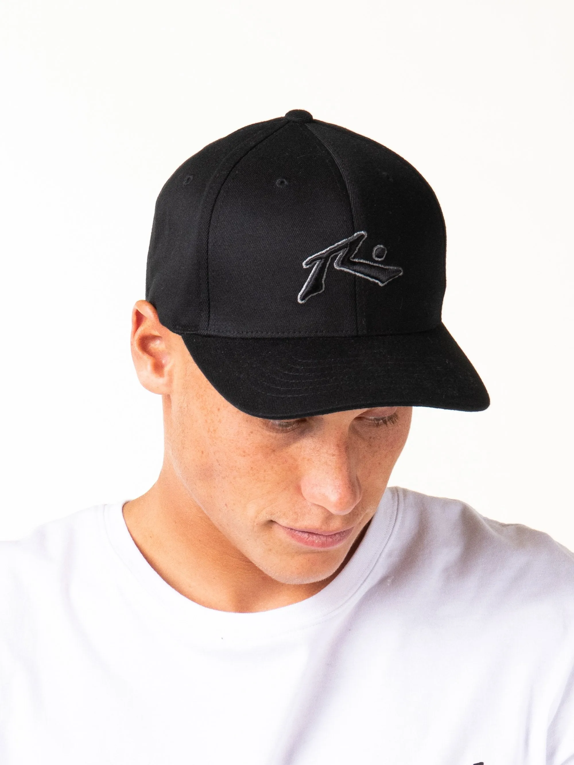 Chronic 4 Flexfit Cap - Black